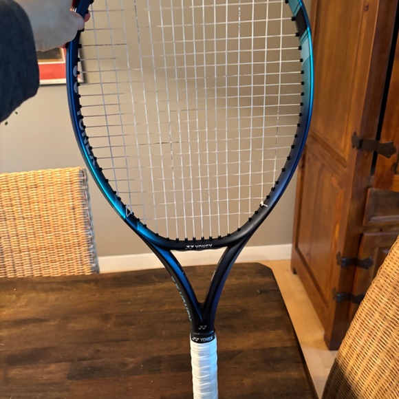 Yonex EZONE 100  Racket - 7th Generation - Picture 14 of 14